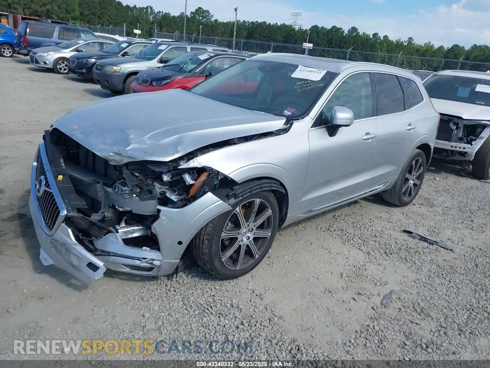 2 Photograph of a damaged car YV4102DL3L1525862 VOLVO XC60 2020