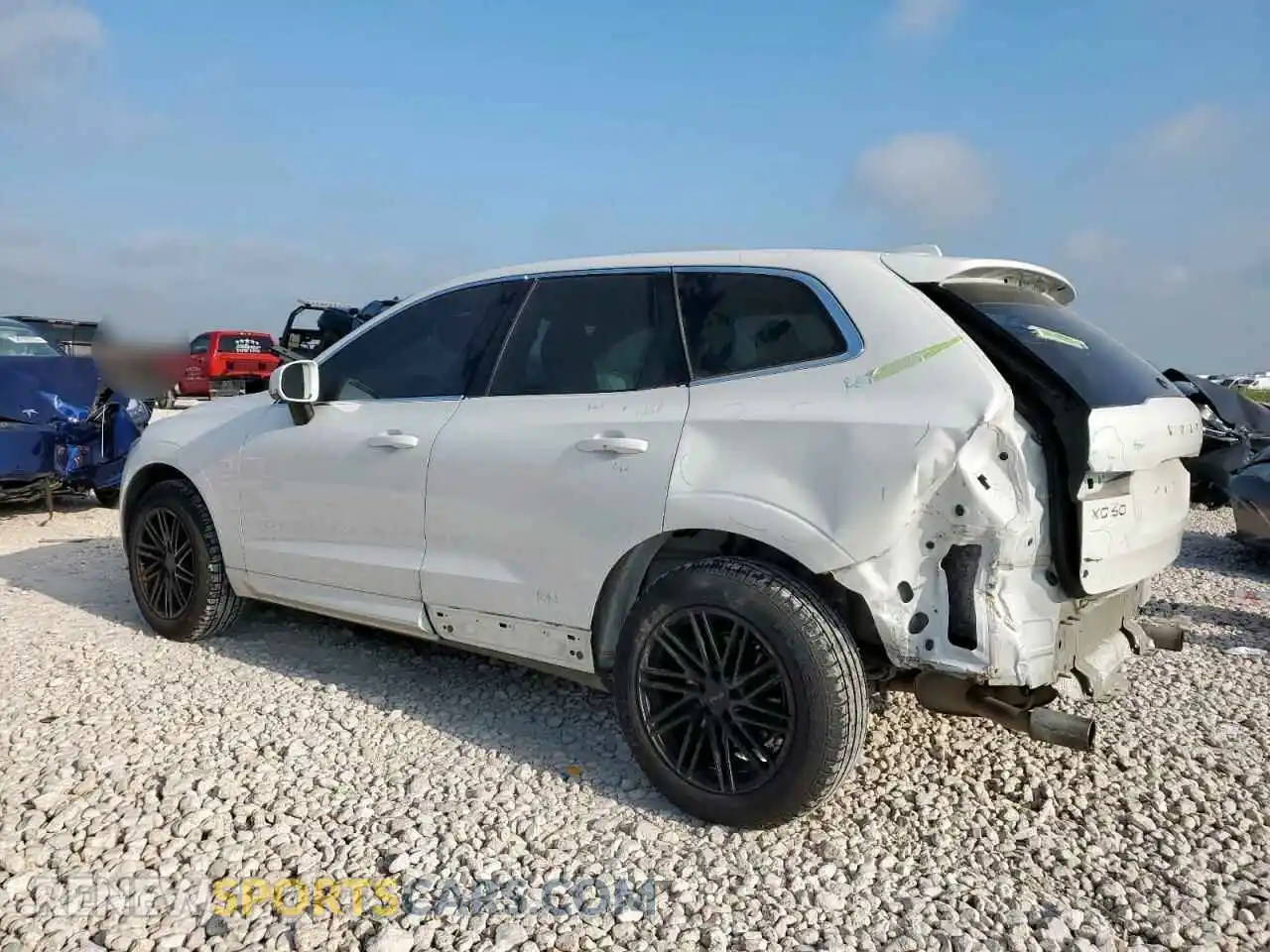 2 Photograph of a damaged car YV4102RK7L1582842 VOLVO XC60 2020