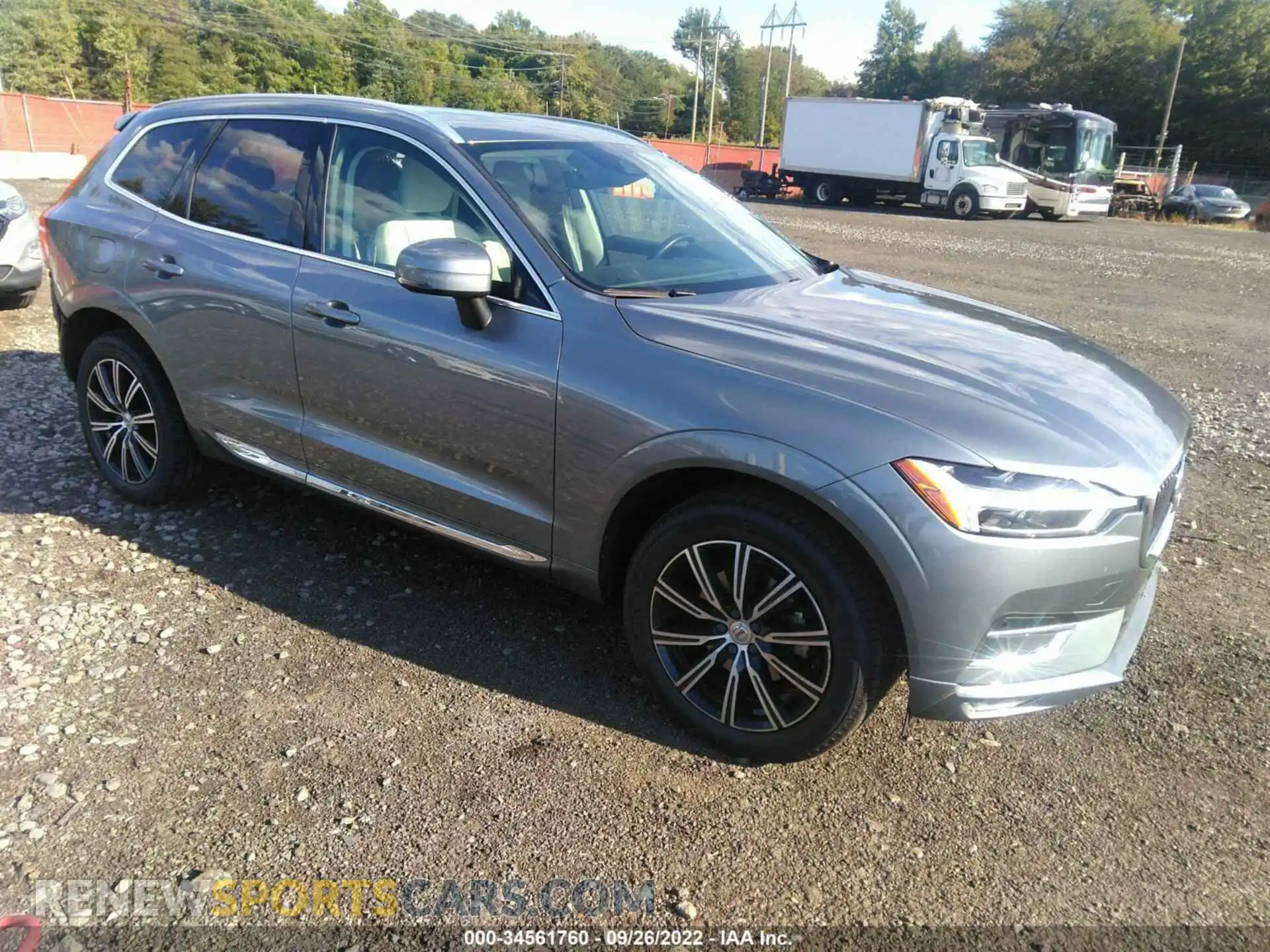1 Фотография поврежденного автомобиля YV4102RL1L1525657 VOLVO XC60 2020