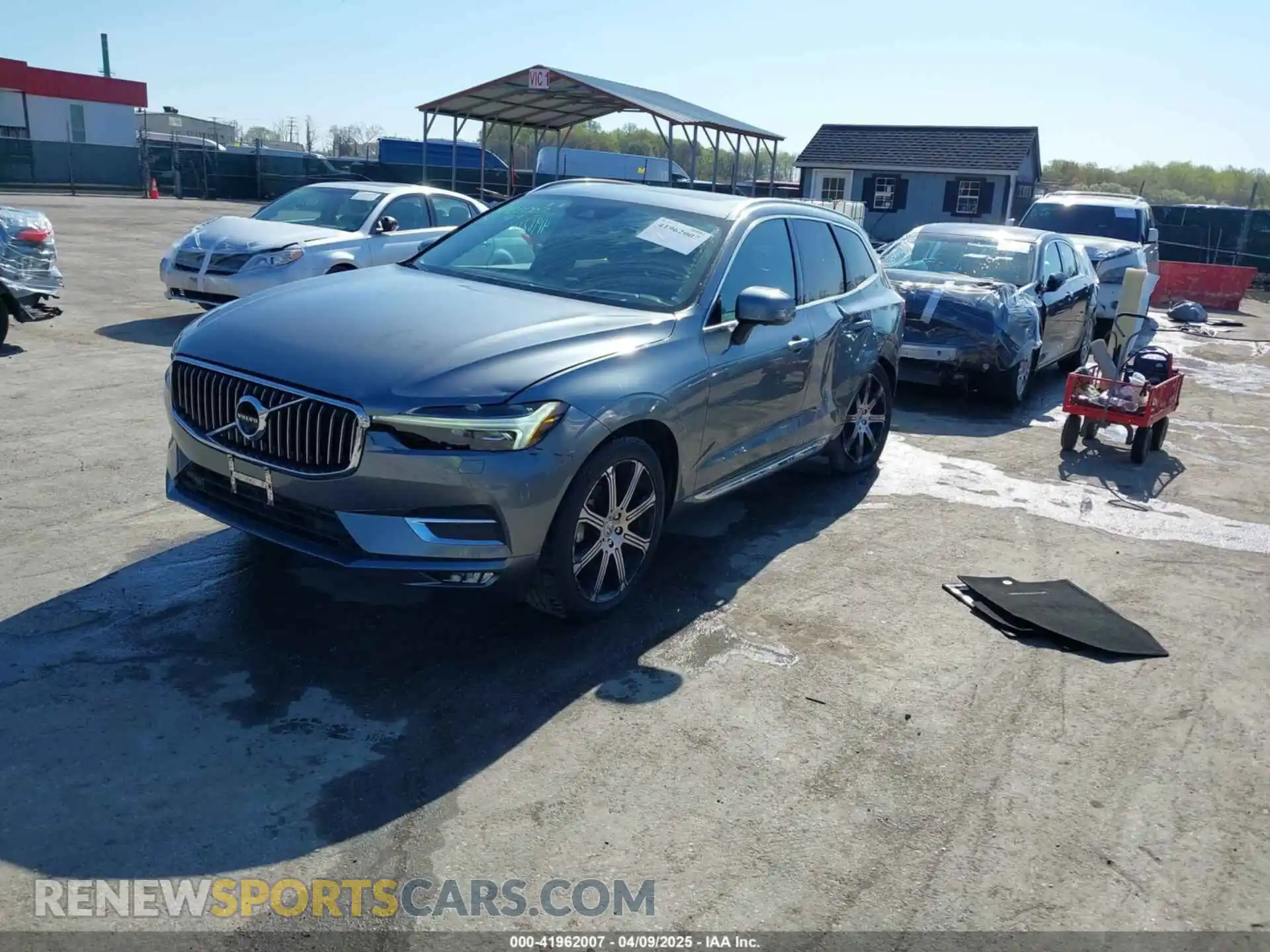 2 Photograph of a damaged car YV4102RL5L1490699 VOLVO XC60 2020