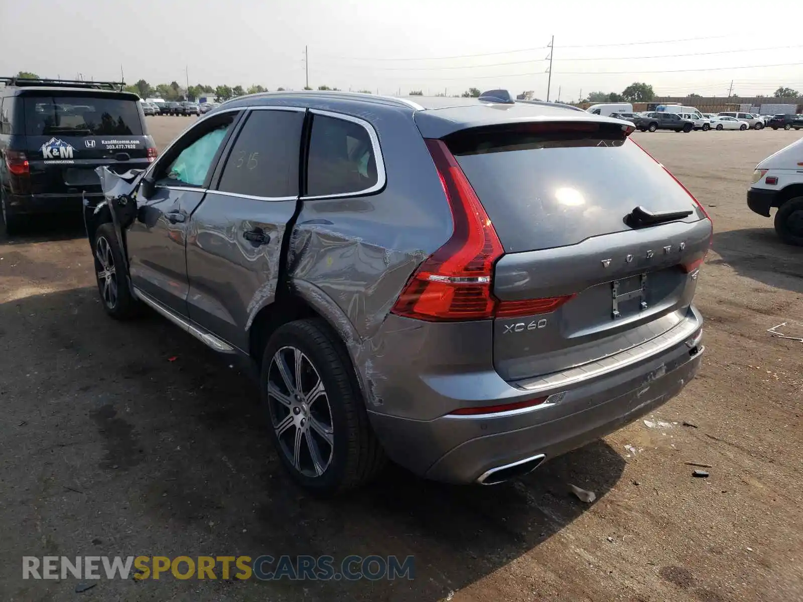 3 Photograph of a damaged car YV4102RL6L1495880 VOLVO XC60 2020