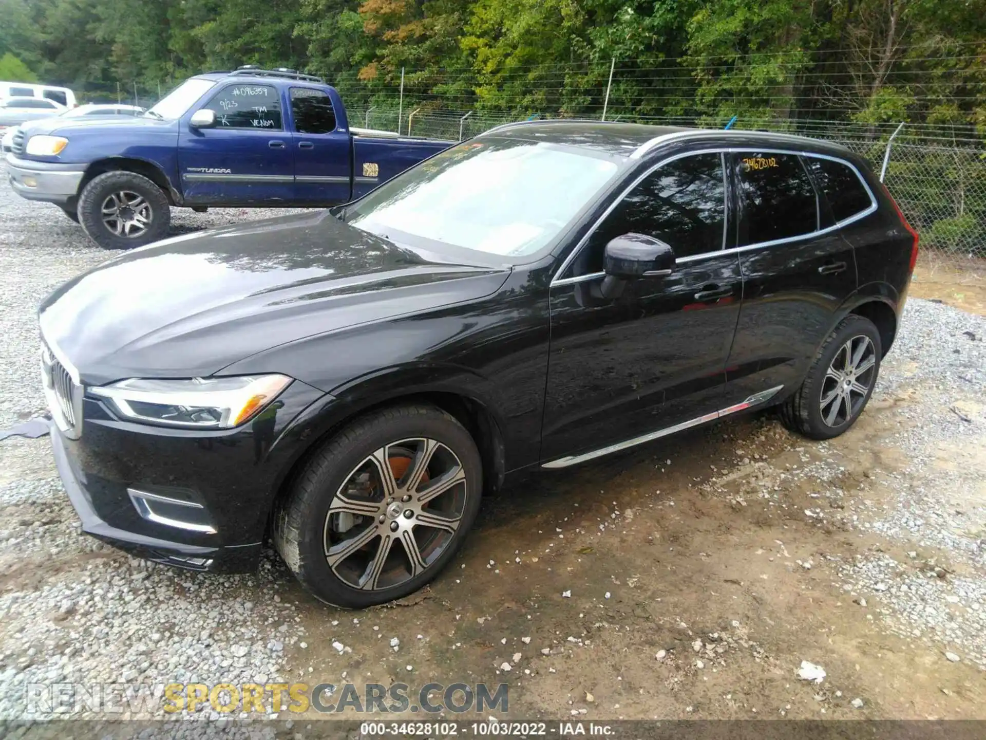 2 Photograph of a damaged car YV4A22RL2L1521143 VOLVO XC60 2020