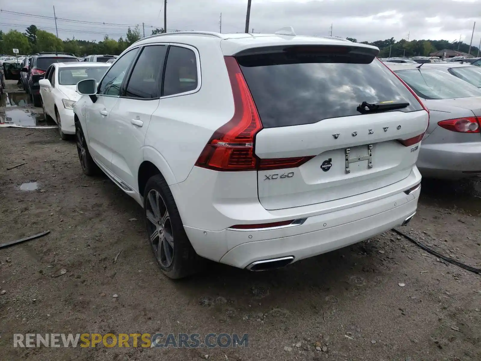 3 Photograph of a damaged car YV4BR0DL5L1554312 VOLVO XC60 2020
