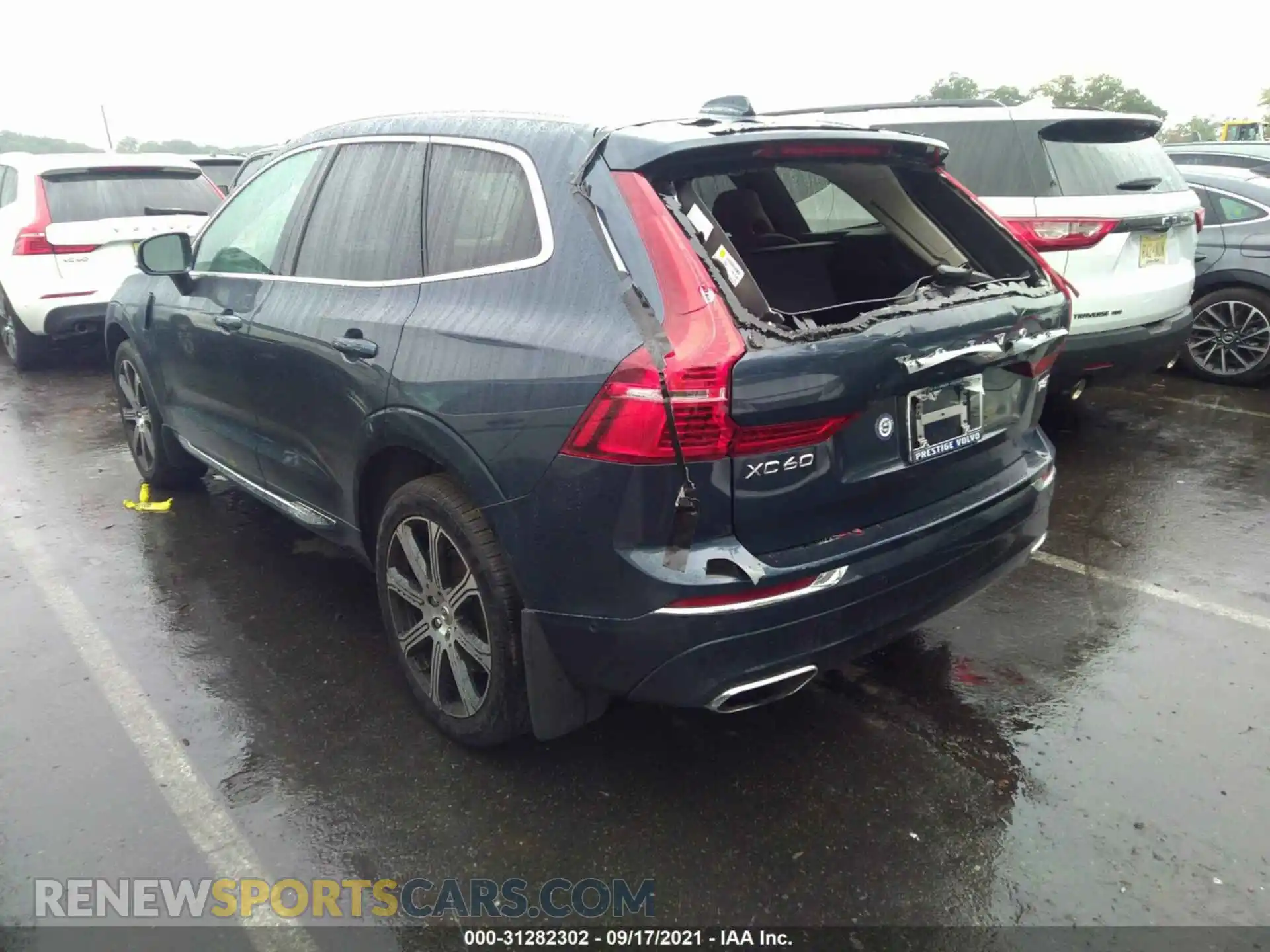 3 Photograph of a damaged car YV4BR0DL7L1553789 VOLVO XC60 2020