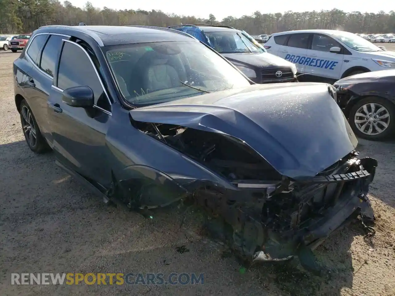 1 Фотография поврежденного автомобиля YV4102DK2M1676572 VOLVO XC60 2021