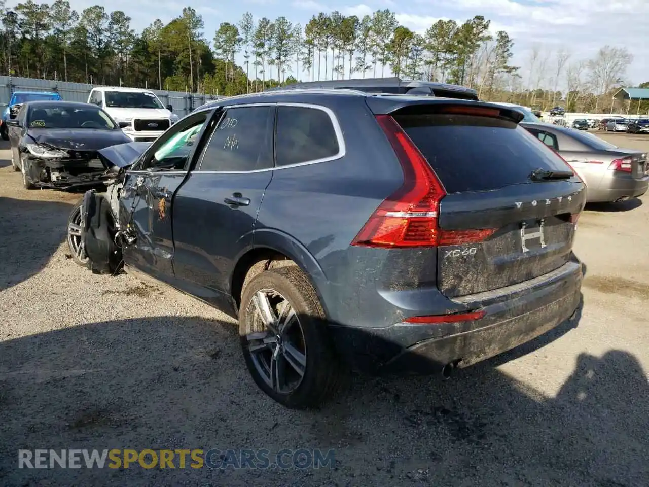 3 Фотография поврежденного автомобиля YV4102DK2M1676572 VOLVO XC60 2021