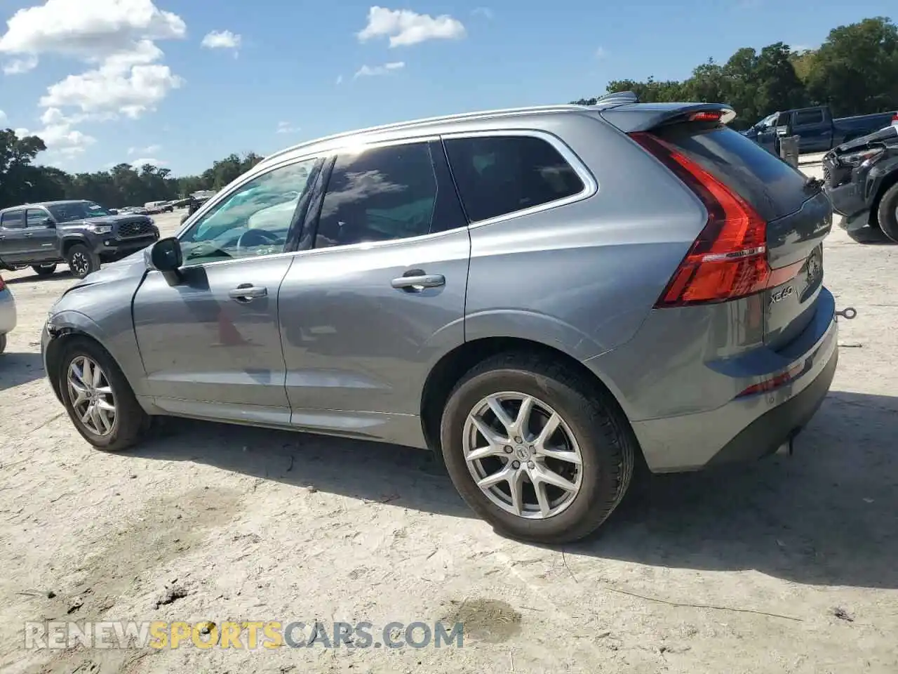 2 Photograph of a damaged car YV4102DK6M1826909 VOLVO XC60 2021