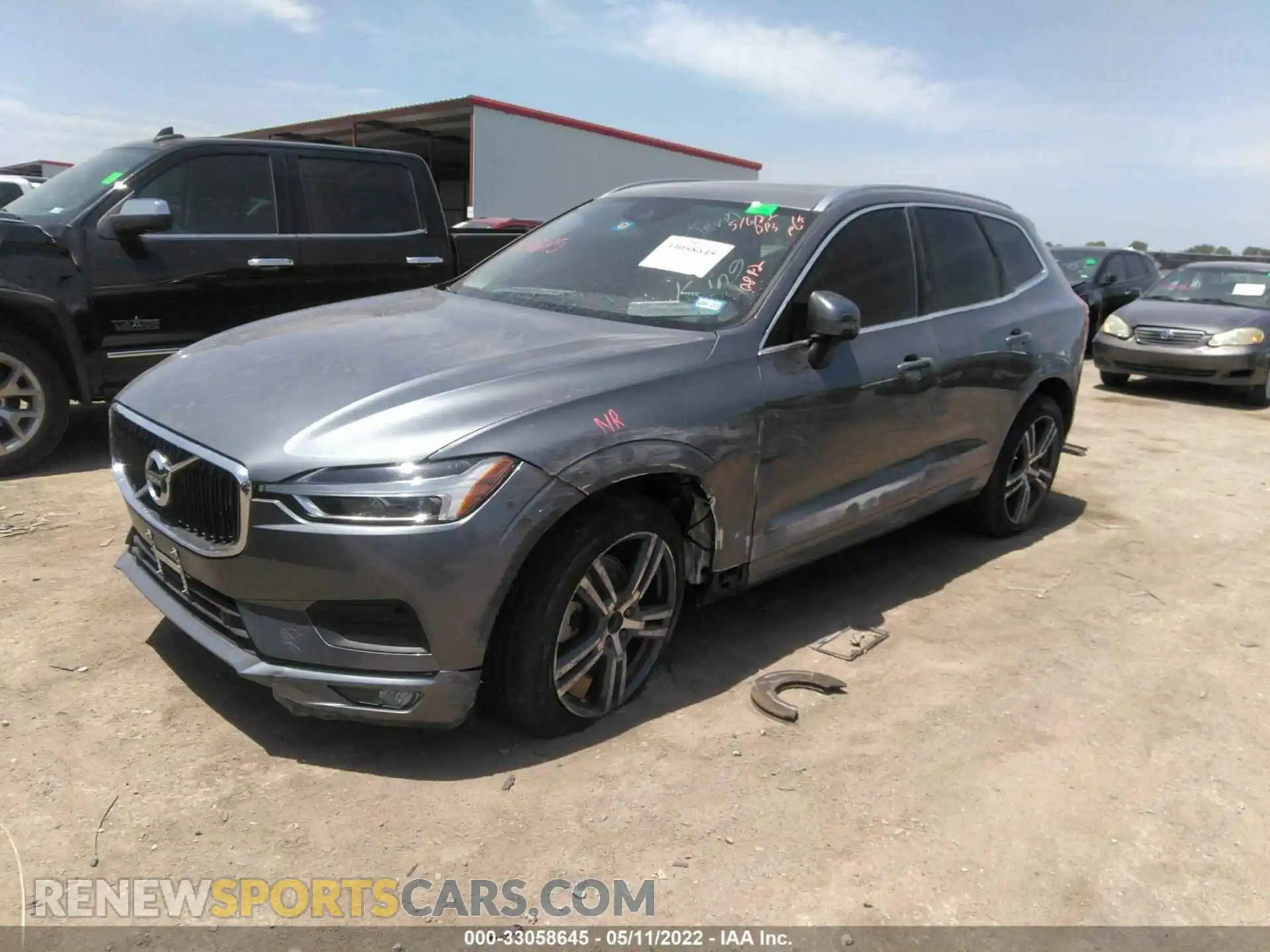 2 fotografías del automóvil dañado YV4102DKXM1700892 VOLVO XC60 2021