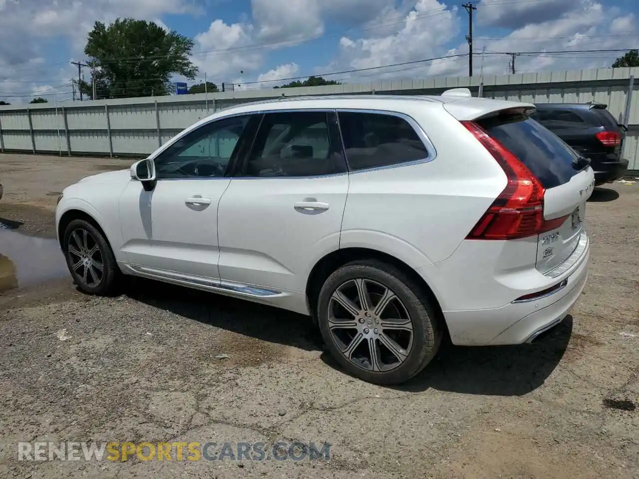 2 Photograph of a damaged car YV4102DL0M1814571 VOLVO XC60 2021