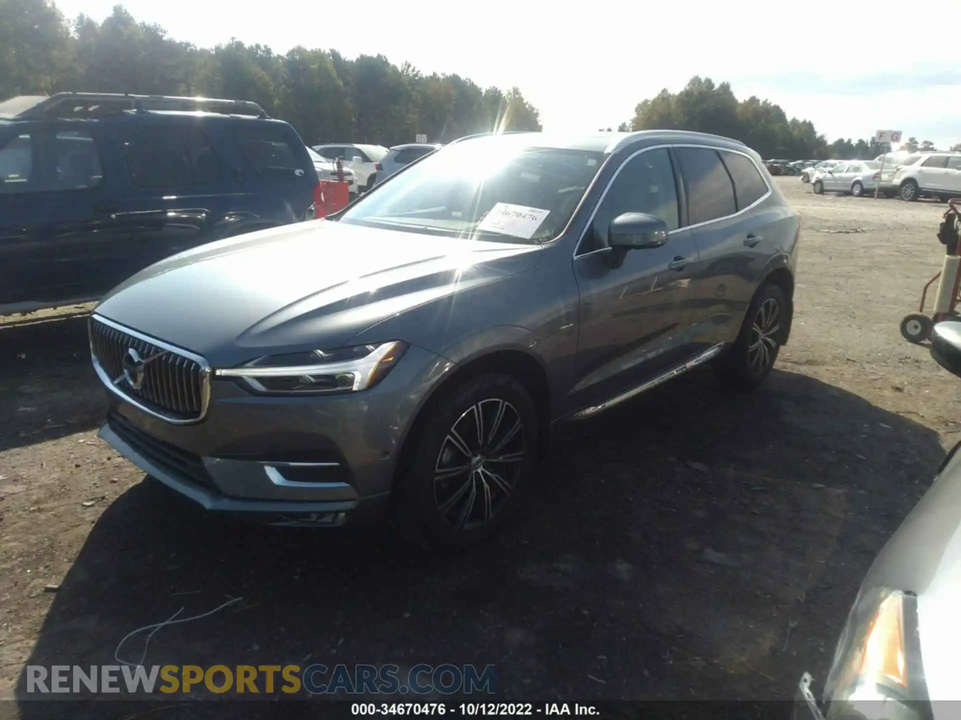 2 fotografías del automóvil dañado YV4102DL5M1675909 VOLVO XC60 2021