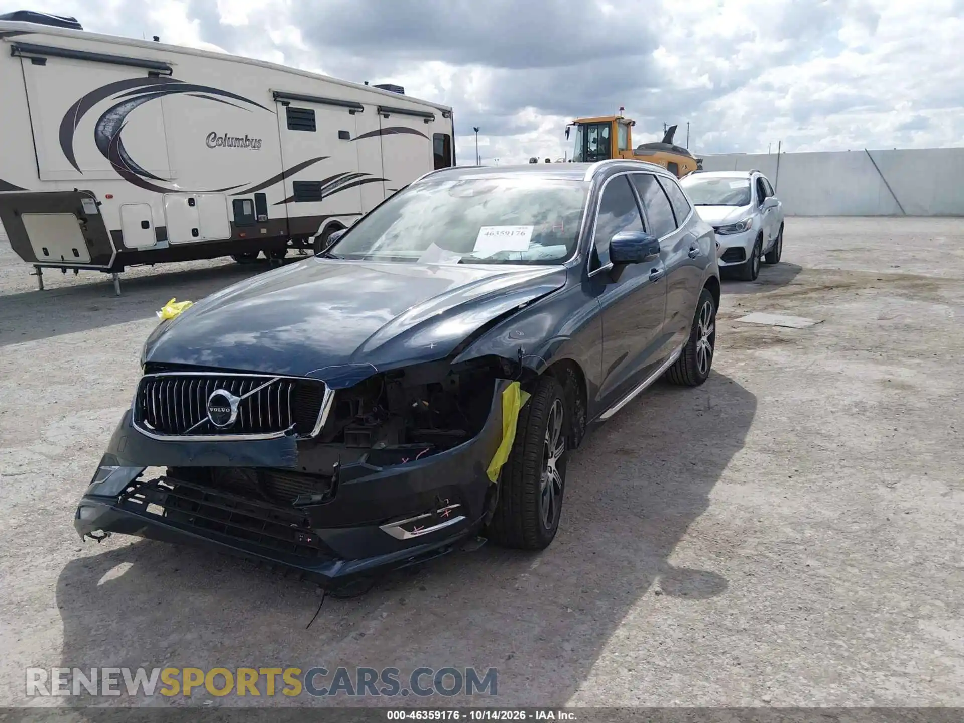 2 fotografías del automóvil dañado YV4102DL5M1829423 VOLVO XC60 2021