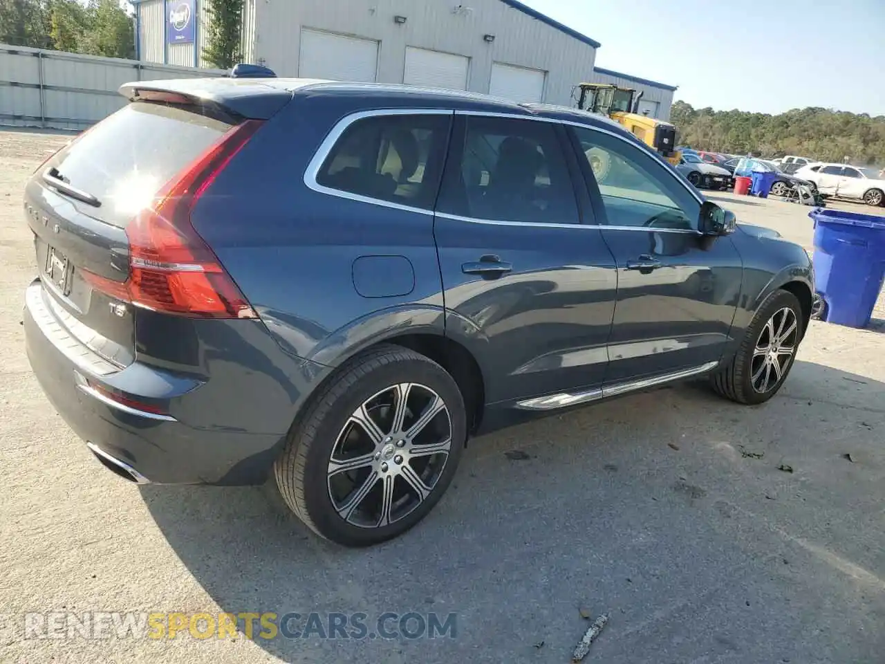 3 Photograph of a damaged car YV4102DL6M1748611 VOLVO XC60 2021