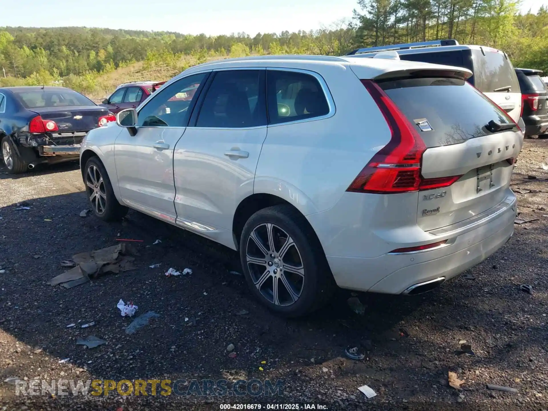 3 Photograph of a damaged car YV4102DL7M1814289 VOLVO XC60 2021