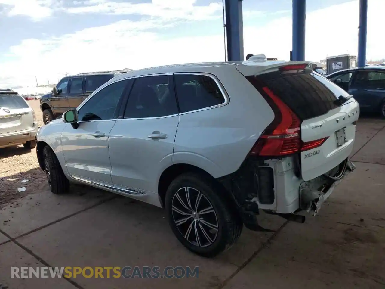 2 Photograph of a damaged car YV4102DL7M1862519 VOLVO XC60 2021