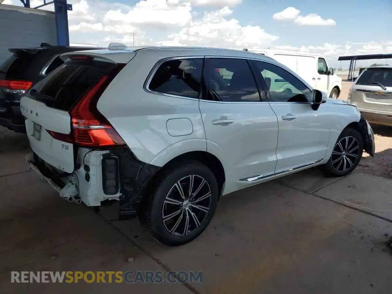 3 Photograph of a damaged car YV4102DL7M1862519 VOLVO XC60 2021