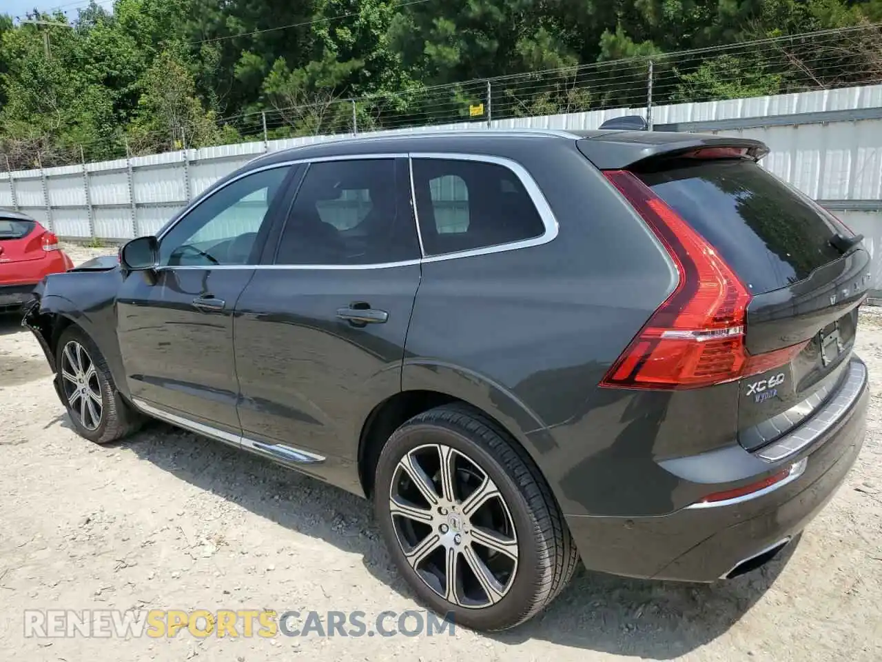 2 fotografías del automóvil dañado YV4102DL8M1799298 VOLVO XC60 2021