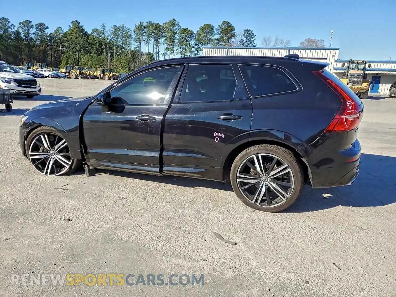 2 Photograph of a damaged car YV4102DM8M1864465 VOLVO XC60 2021