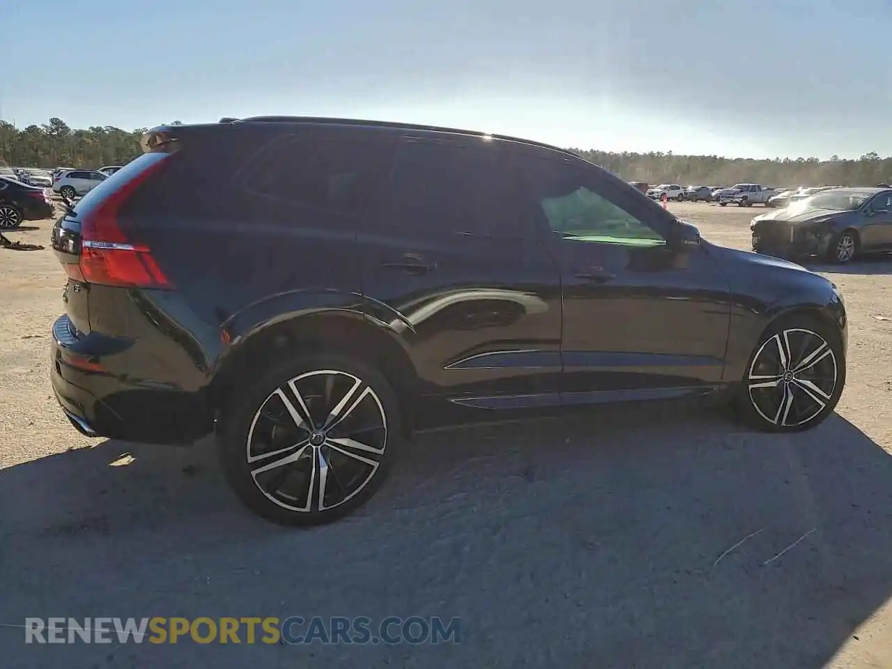 3 Photograph of a damaged car YV4102DM8M1864465 VOLVO XC60 2021