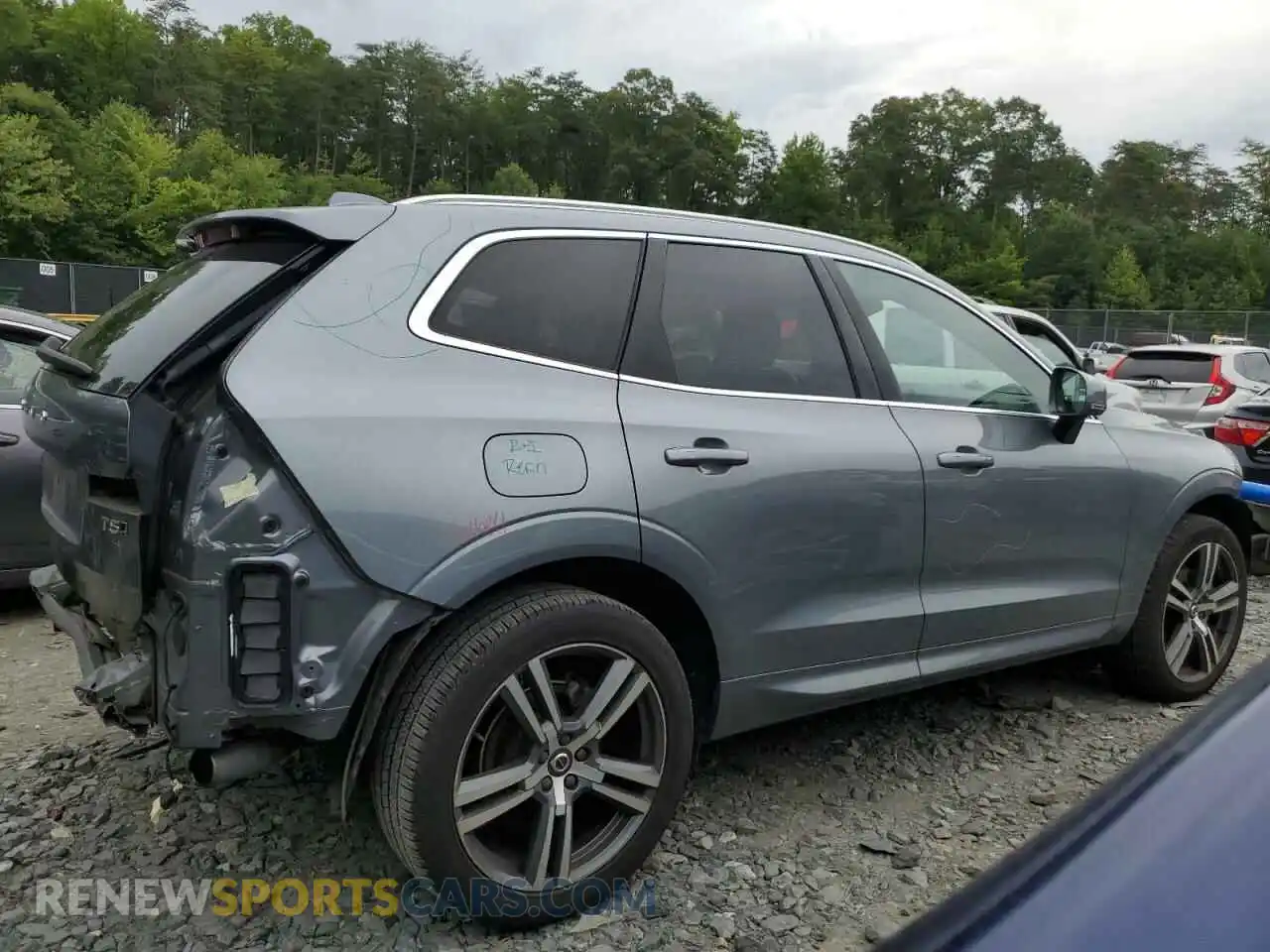 3 Photograph of a damaged car YV4102RK4M1740149 VOLVO XC60 2021