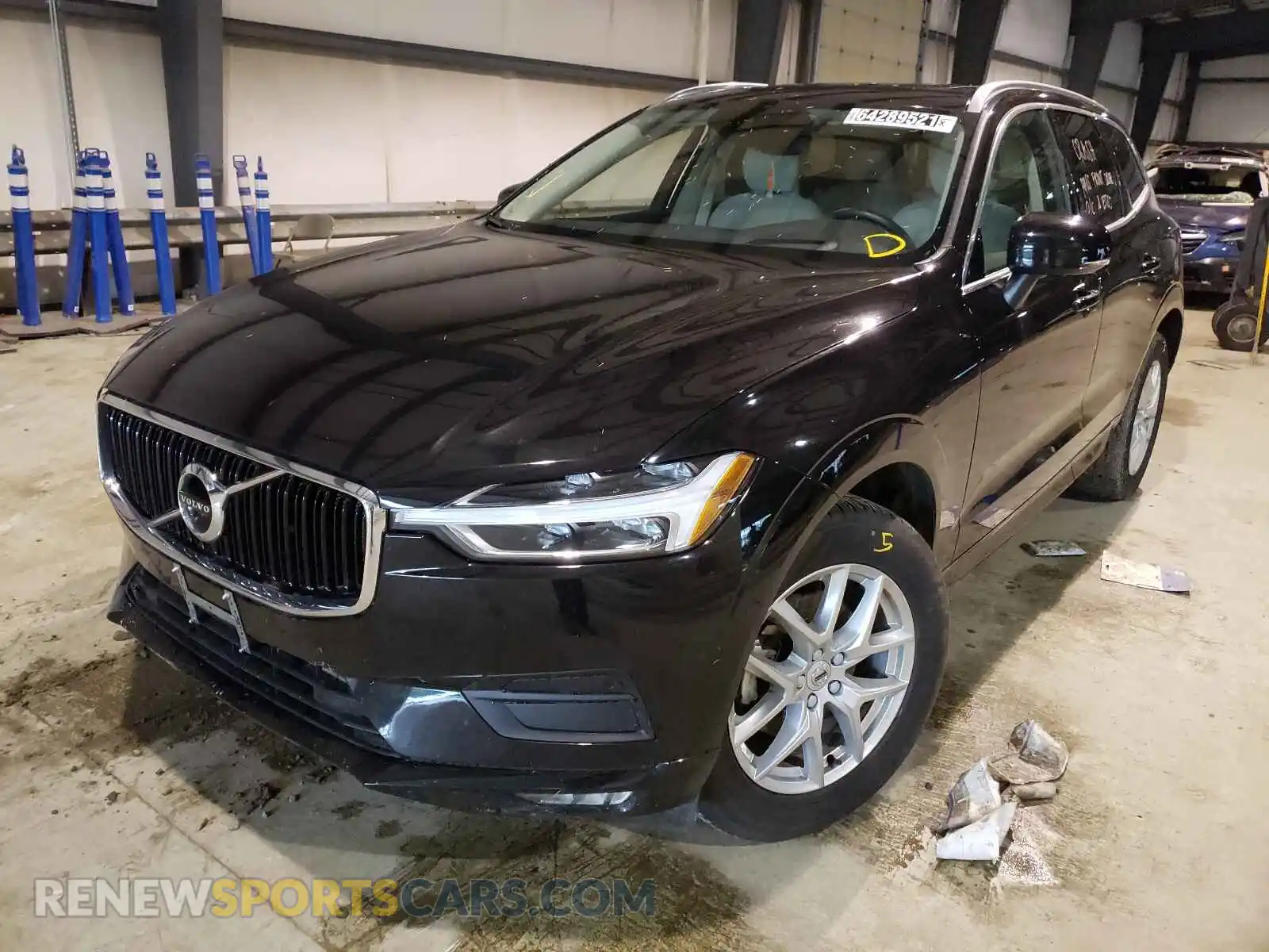 2 fotografías del automóvil dañado YV4102RK5M1738006 VOLVO XC60 2021