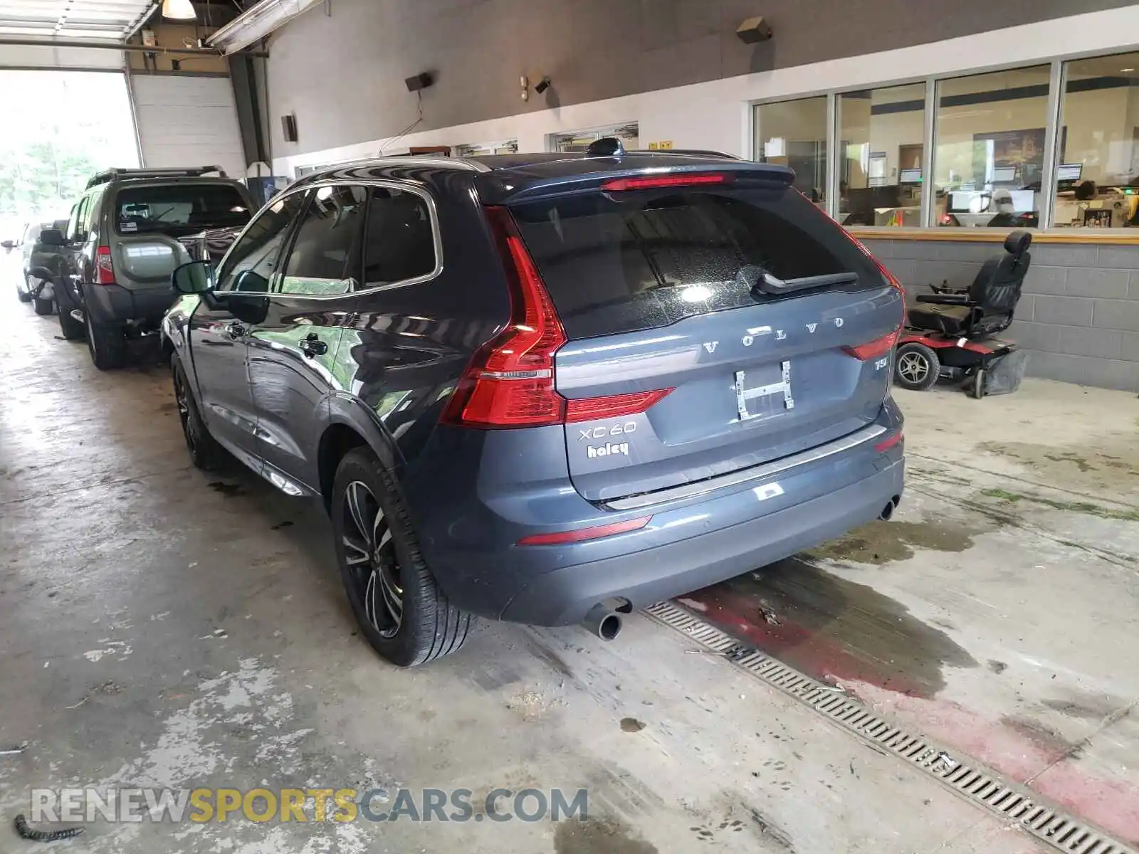 3 Photograph of a damaged car YV4102RK6M1686174 VOLVO XC60 2021