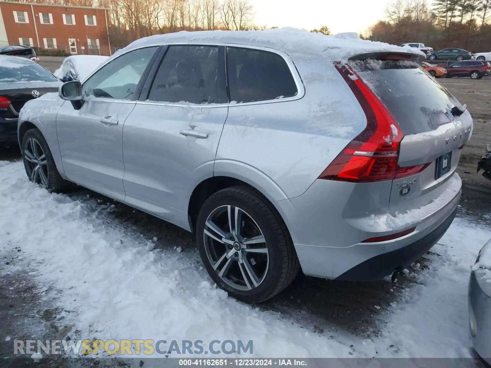 3 Photograph of a damaged car YV4102RK6M1697322 VOLVO XC60 2021