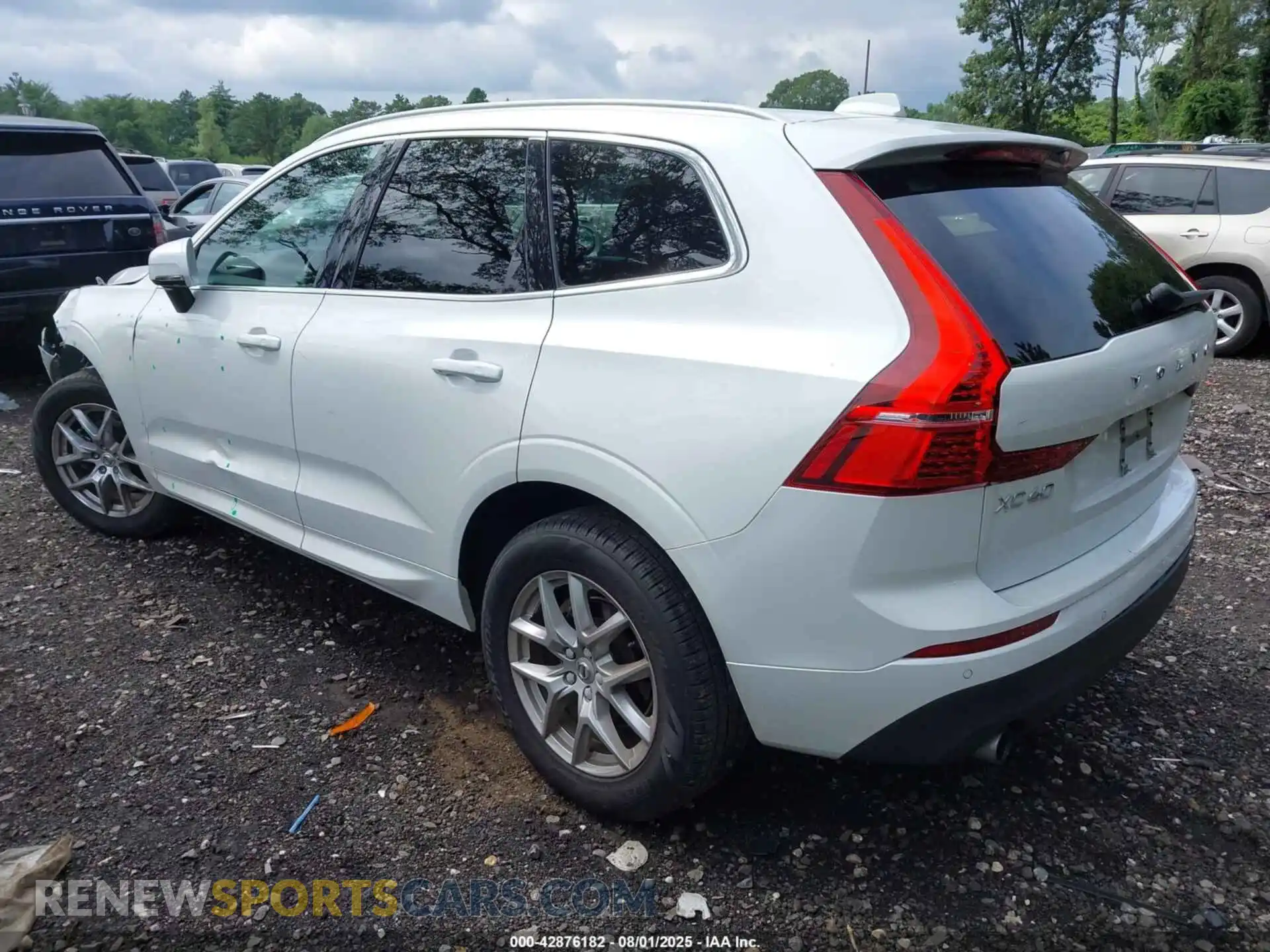 3 Photograph of a damaged car YV4102RK7M1883130 VOLVO XC60 2021