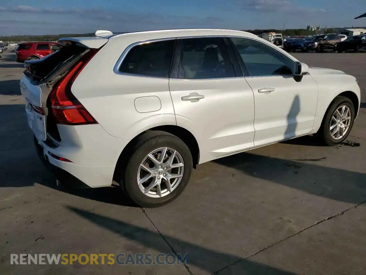 3 fotografías del automóvil dañado YV4102RK8M1737870 VOLVO XC60 2021