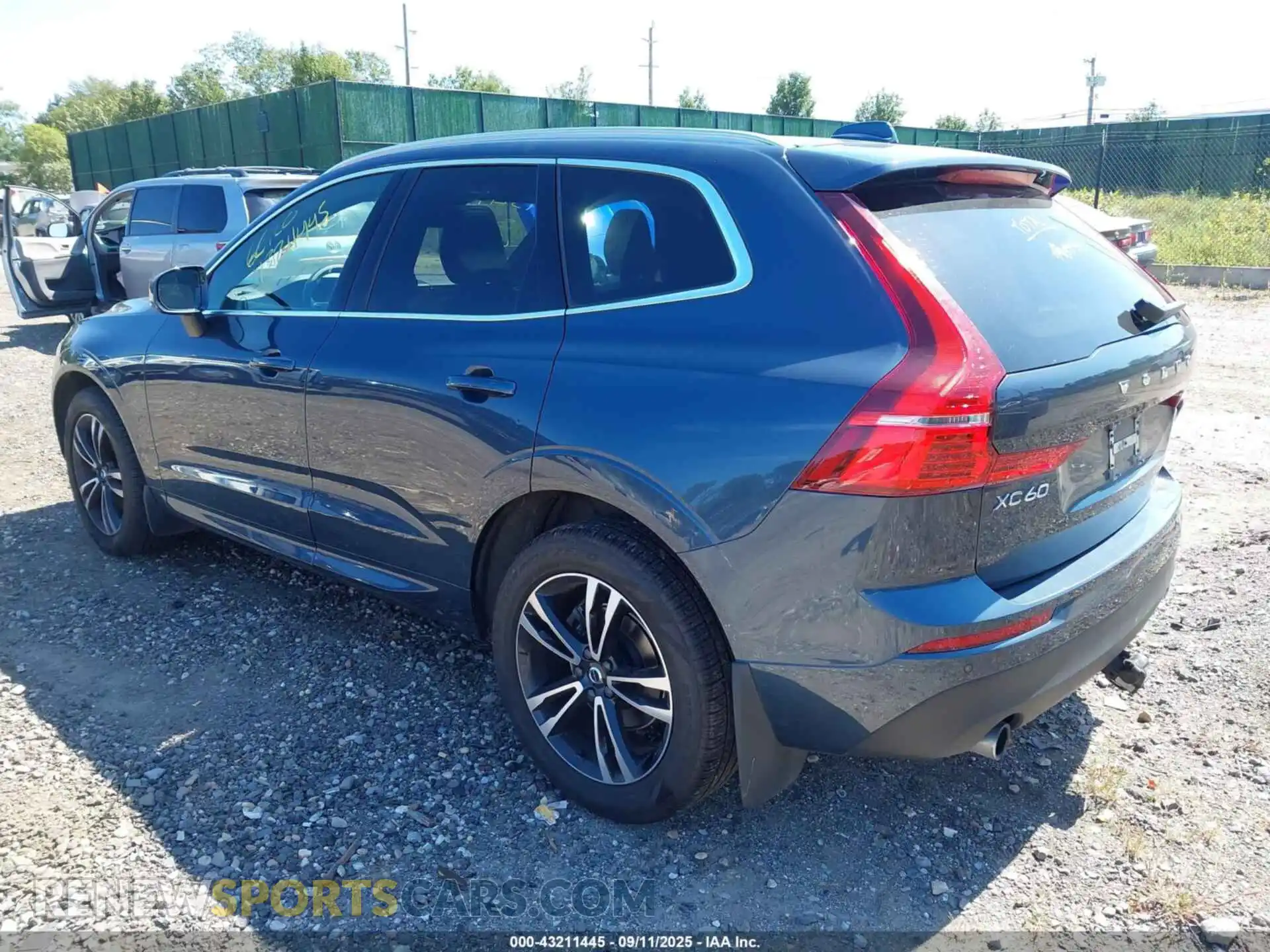 3 Photograph of a damaged car YV4102RK9M1747792 VOLVO XC60 2021