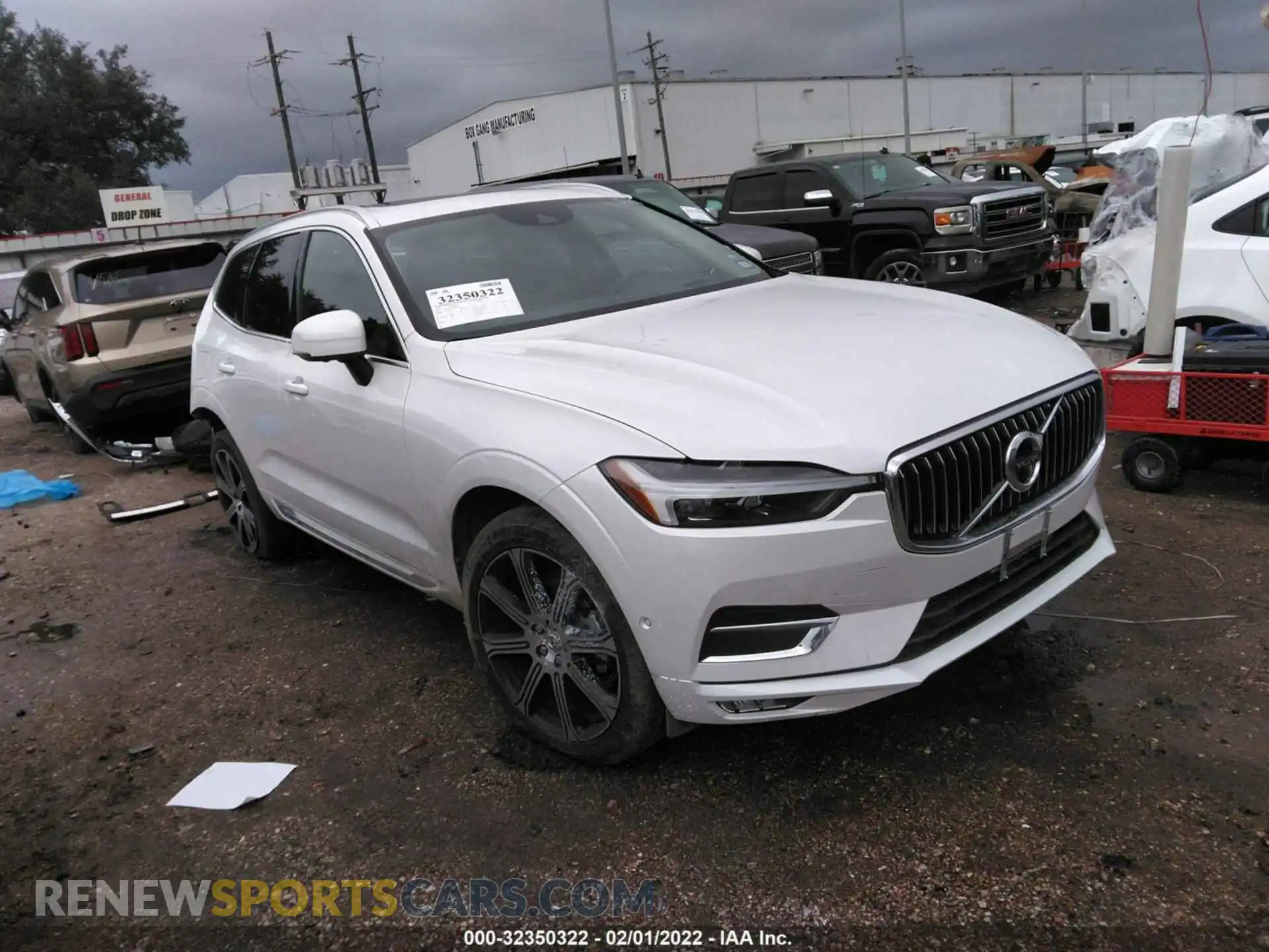 1 Photograph of a damaged car YV4102RL0M1885875 VOLVO XC60 2021