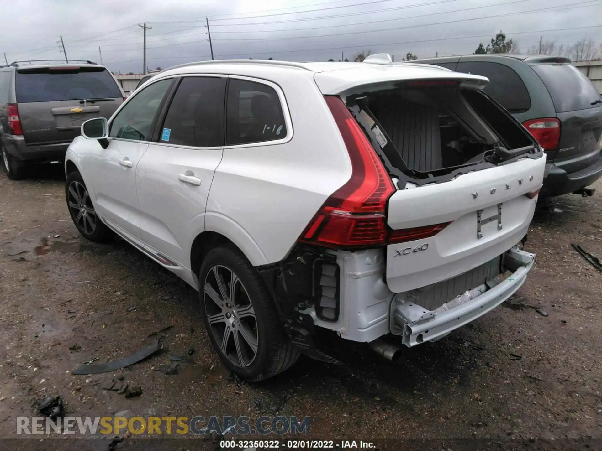 3 Photograph of a damaged car YV4102RL0M1885875 VOLVO XC60 2021