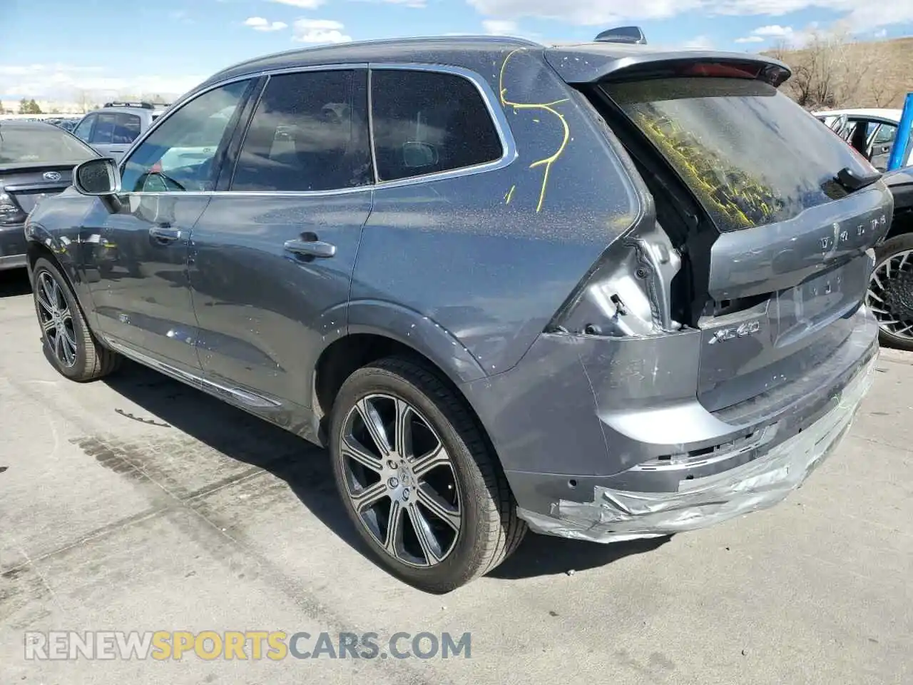 2 Photograph of a damaged car YV4102RL1M1685670 VOLVO XC60 2021