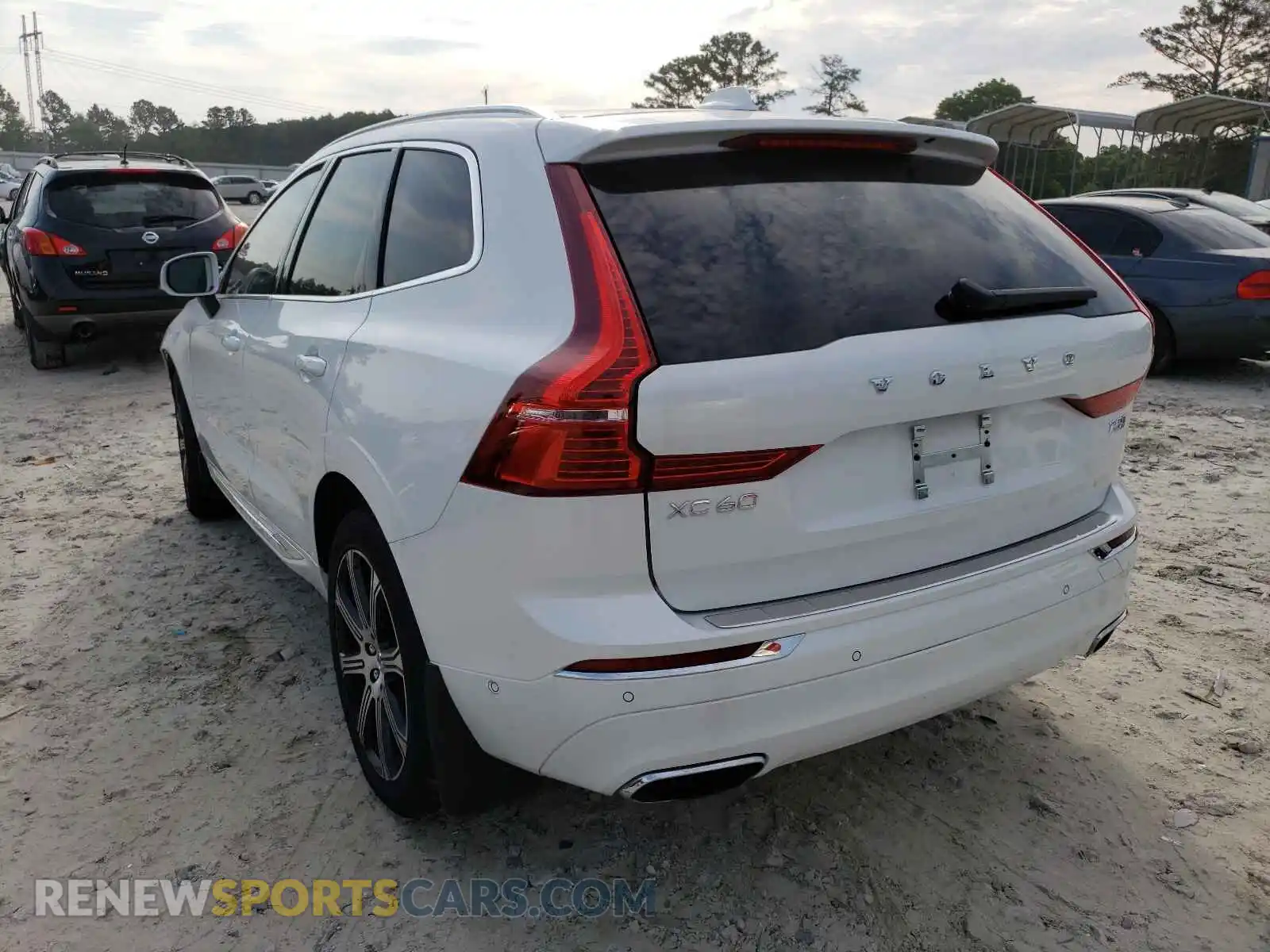 3 Photograph of a damaged car YV4102RL4M1733484 VOLVO XC60 2021