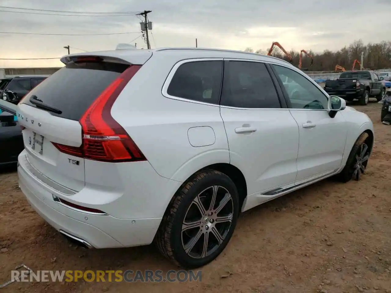 3 fotografías del automóvil dañado YV4102RL5M1870773 VOLVO XC60 2021