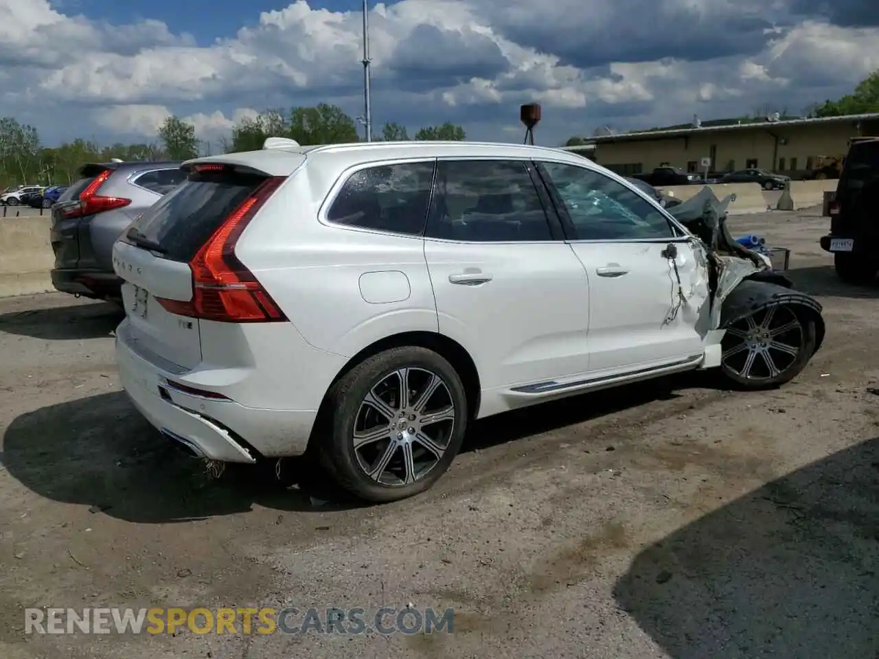 3 Photograph of a damaged car YV4102RL7M1738419 VOLVO XC60 2021