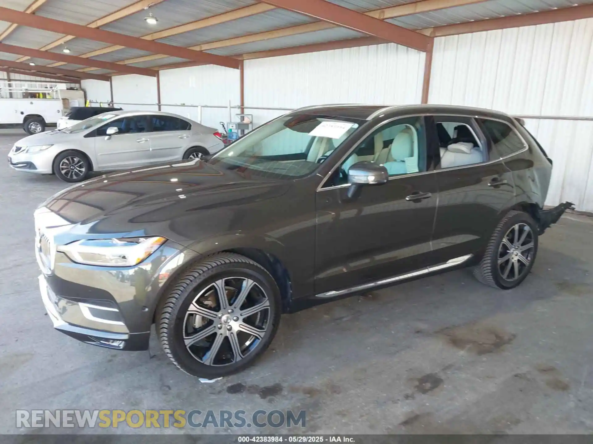 2 Photograph of a damaged car YV4102RL9M1694746 VOLVO XC60 2021