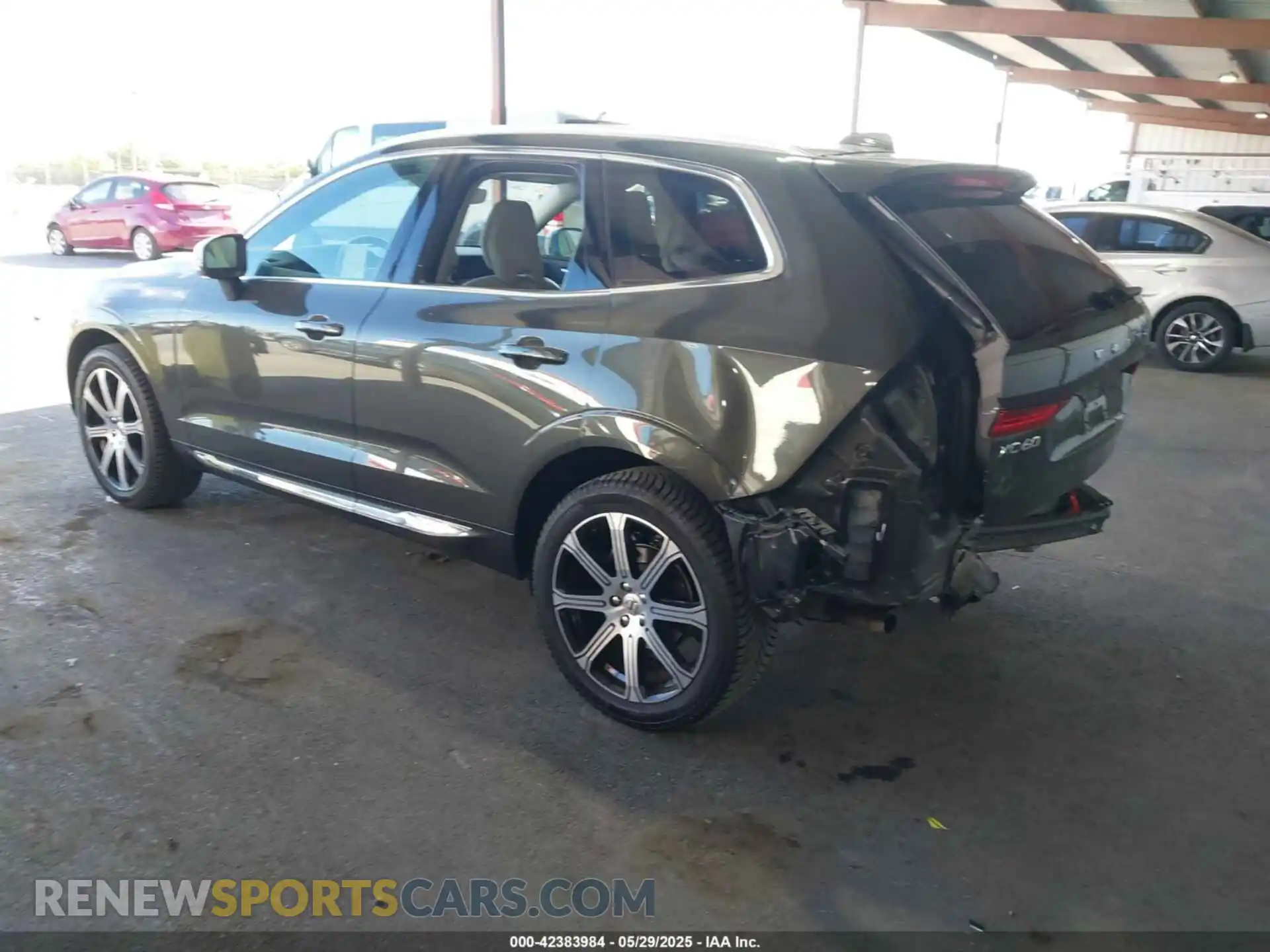 3 Photograph of a damaged car YV4102RL9M1694746 VOLVO XC60 2021