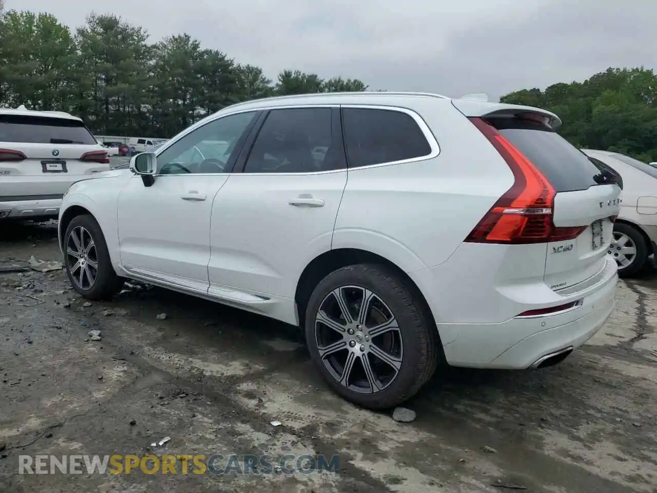 2 Photograph of a damaged car YV4102RL9M1829577 VOLVO XC60 2021