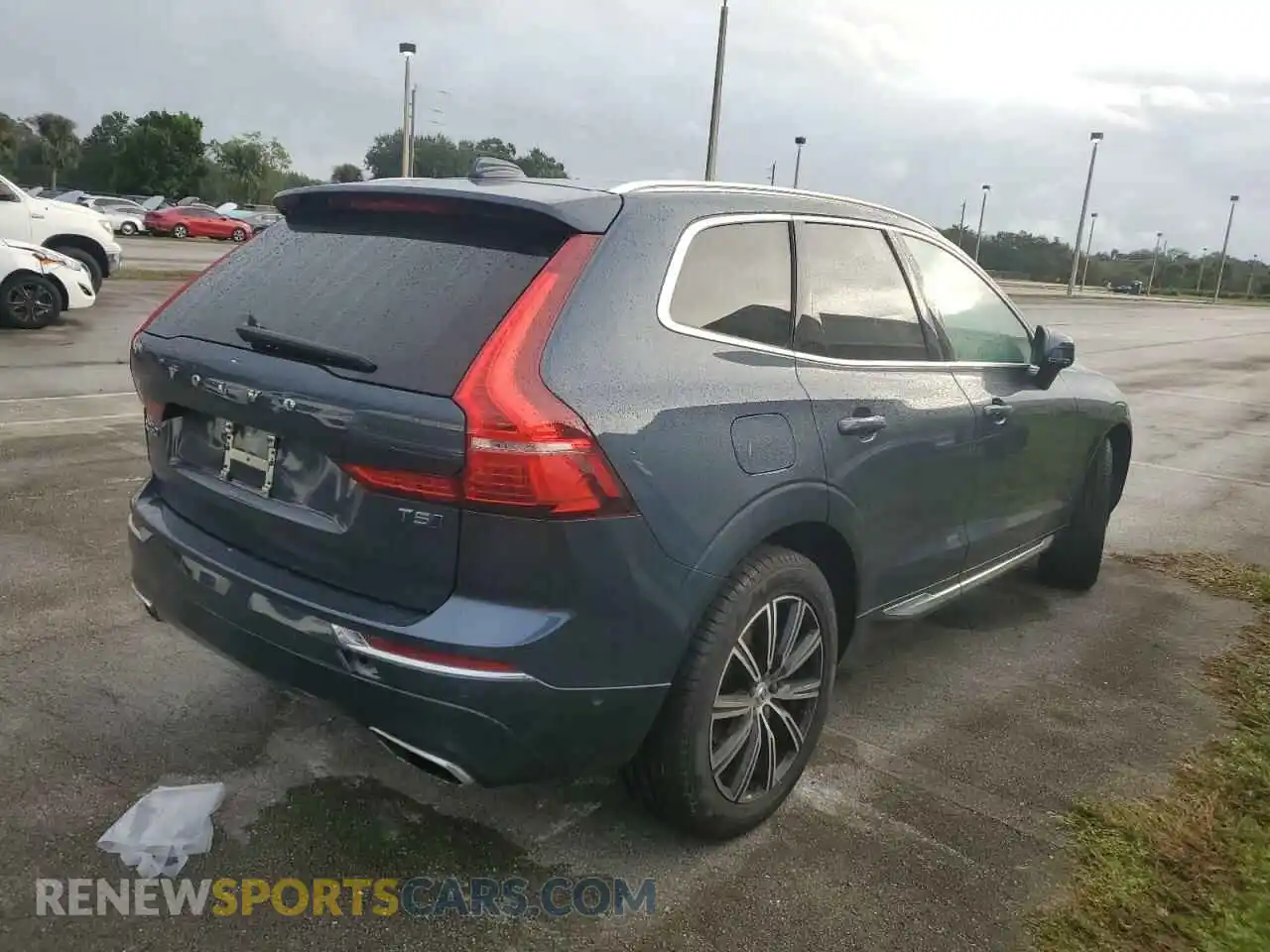3 Photograph of a damaged car YV4102RLXM1819415 VOLVO XC60 2021