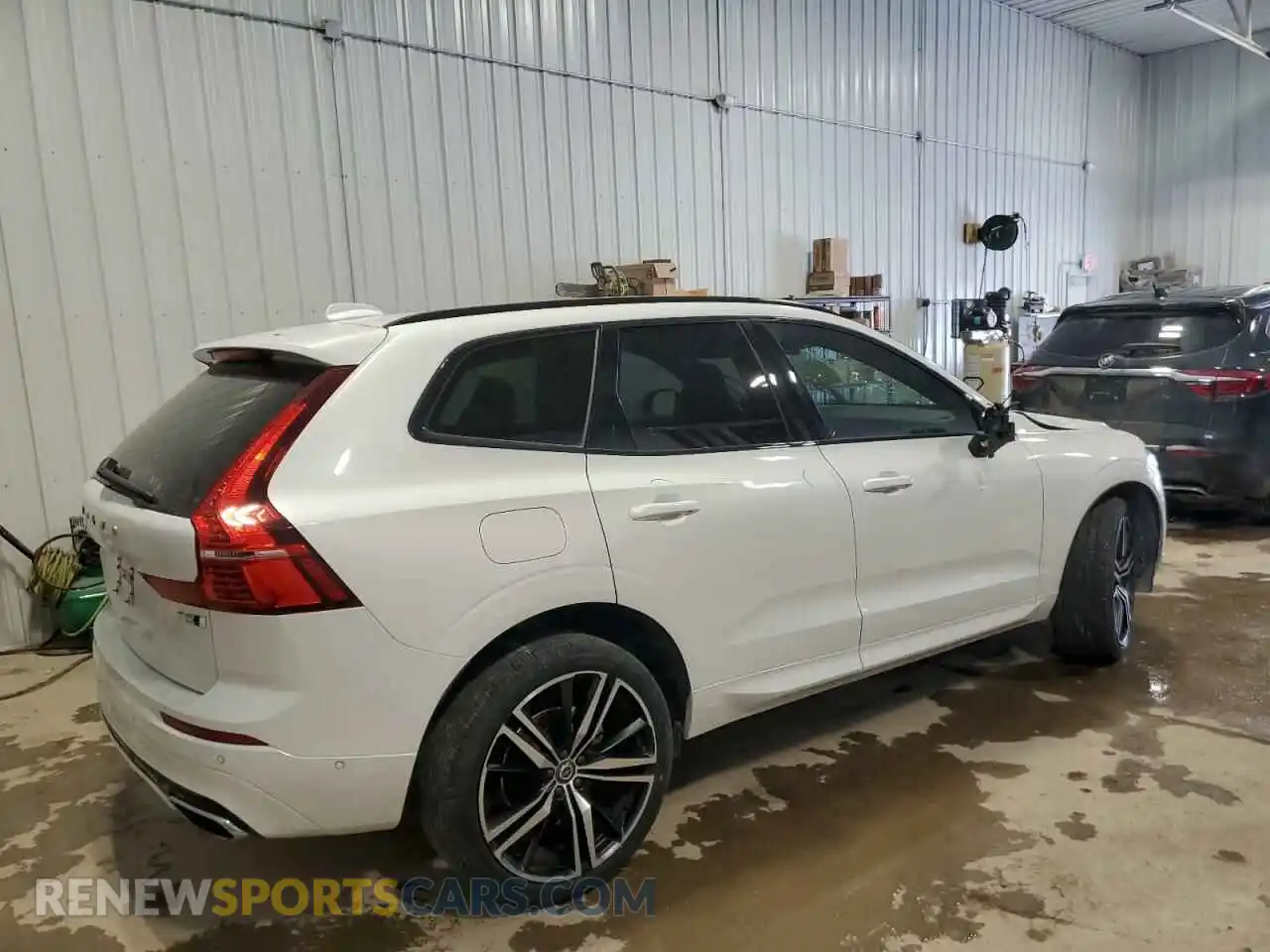 3 Photograph of a damaged car YV4102RM8M1794703 VOLVO XC60 2021