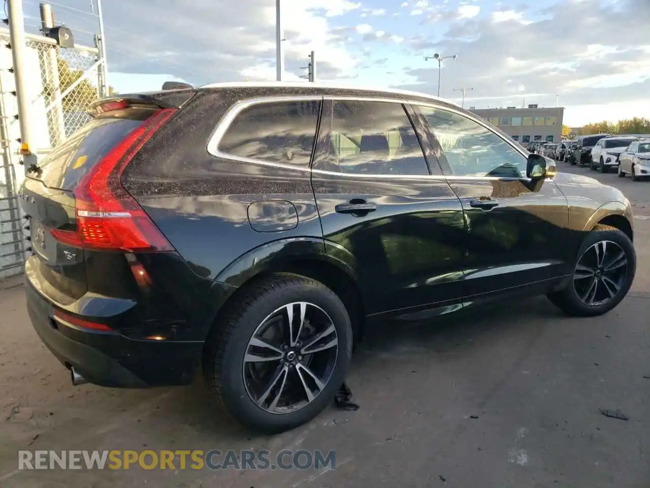 3 Photograph of a damaged car YV4A22RK4M1685809 VOLVO XC60 2021