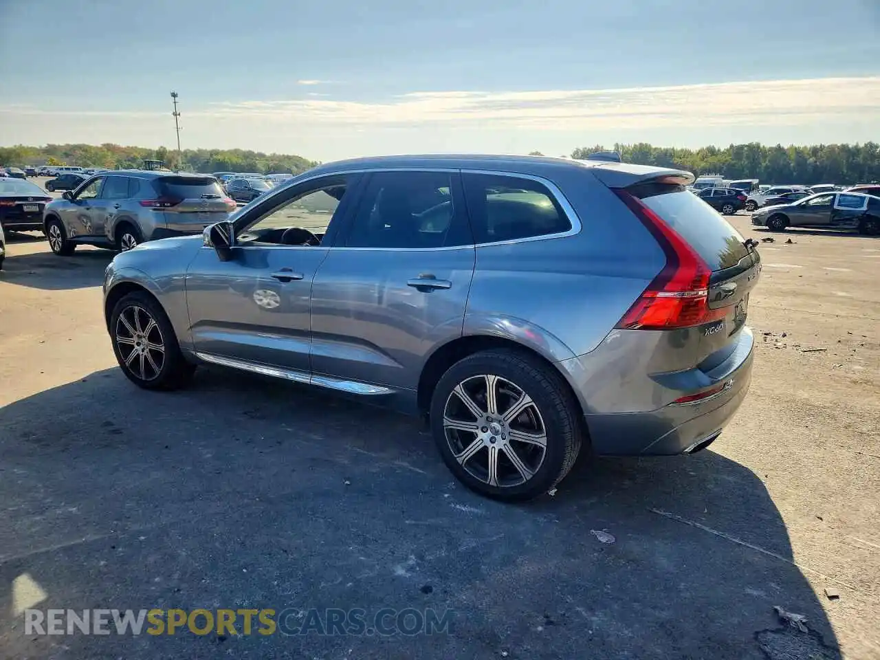 2 fotografías del automóvil dañado YV4A22RLXM1841831 VOLVO XC60 2021