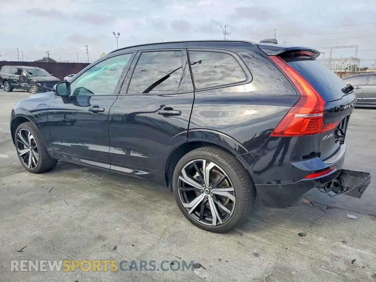 2 Фотография поврежденного автомобиля YV4H60DM7N1009081 VOLVO XC60 2022