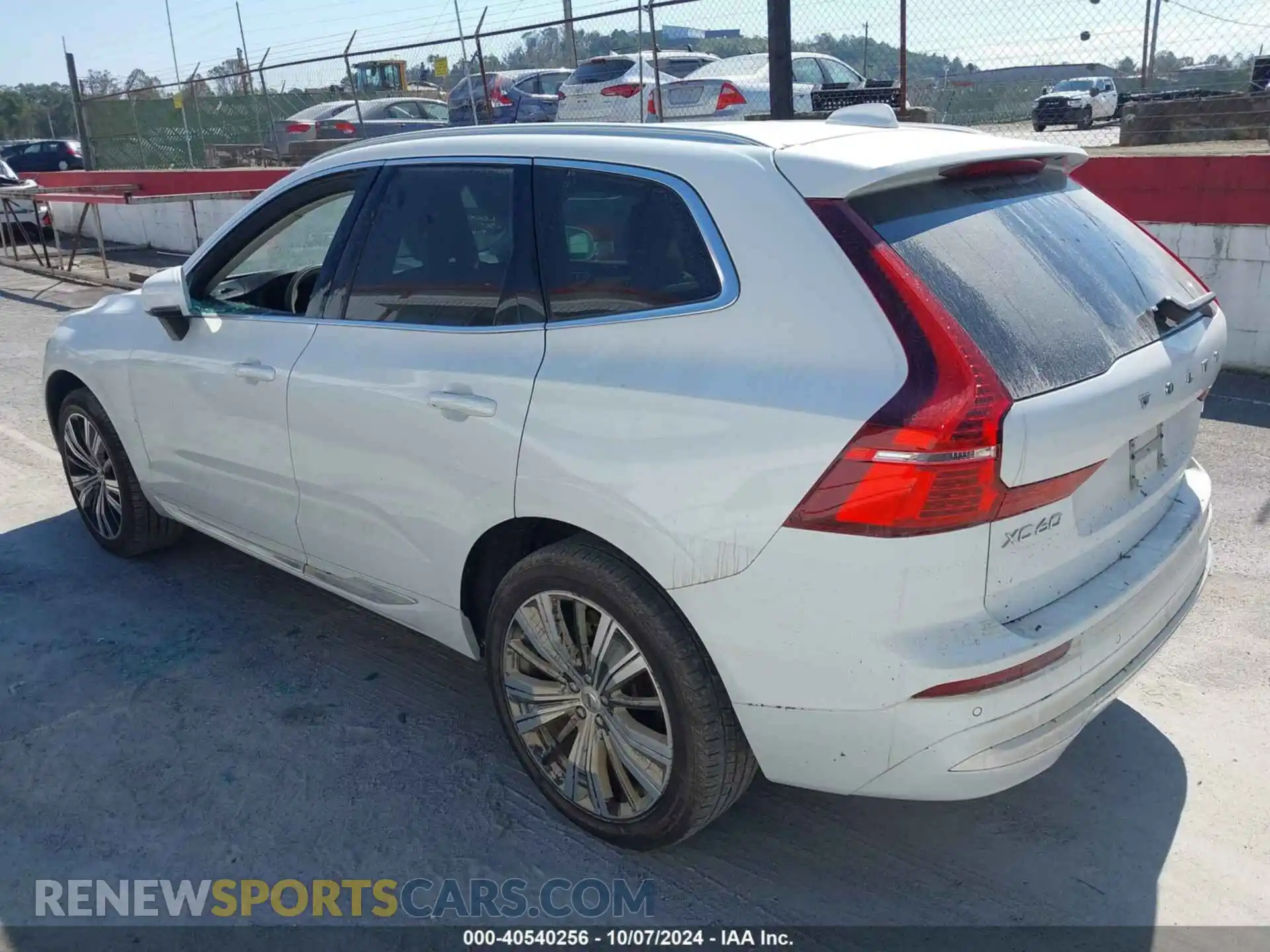 3 Photograph of a damaged car YV4L12DL8N1950695 VOLVO XC60 2022