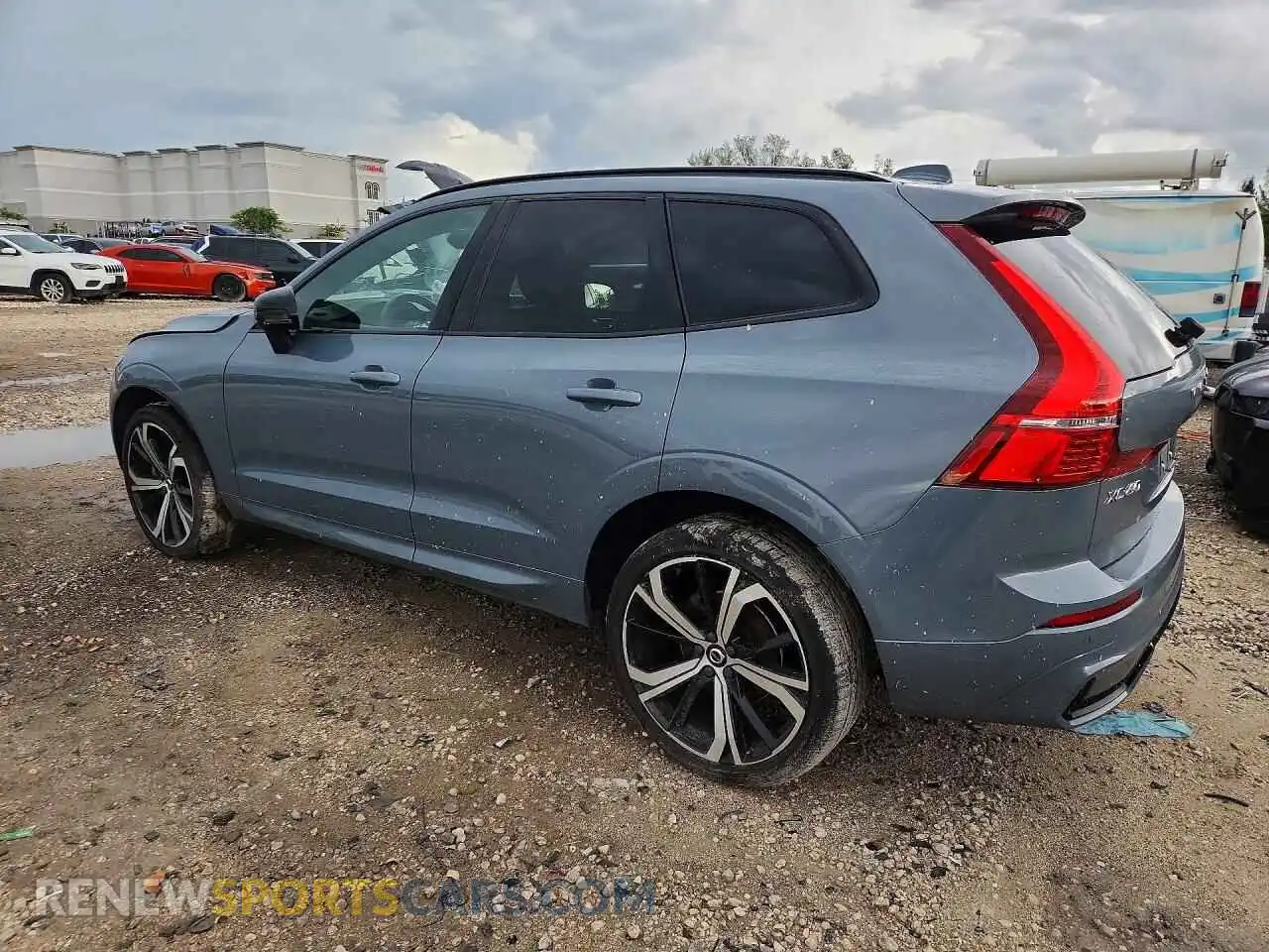 2 Photograph of a damaged car YV4L12DM3N1003444 VOLVO XC60 2022