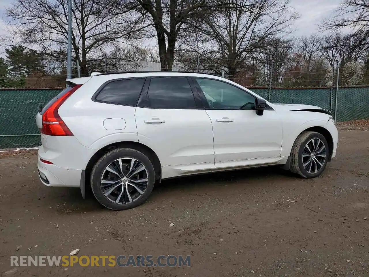 3 Photograph of a damaged car YV4H60DX3P1218797 VOLVO XC60 2023