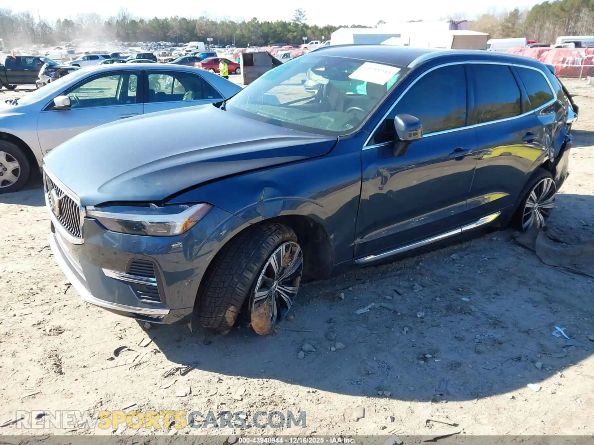 2 Photograph of a damaged car YV4L12DN4P1254968 VOLVO XC60 2023