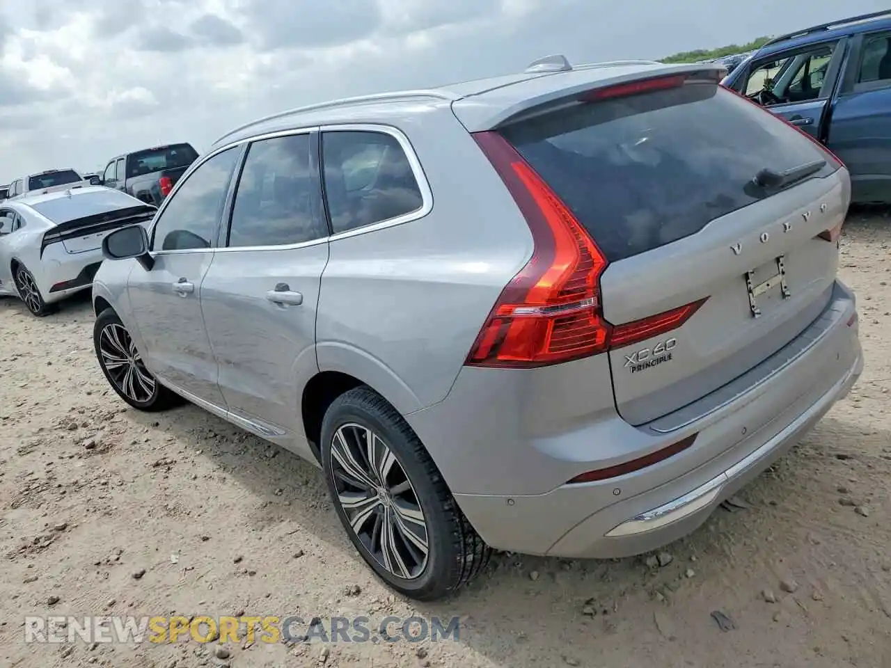 2 Photograph of a damaged car YV4L12DN6P1218117 VOLVO XC60 2023