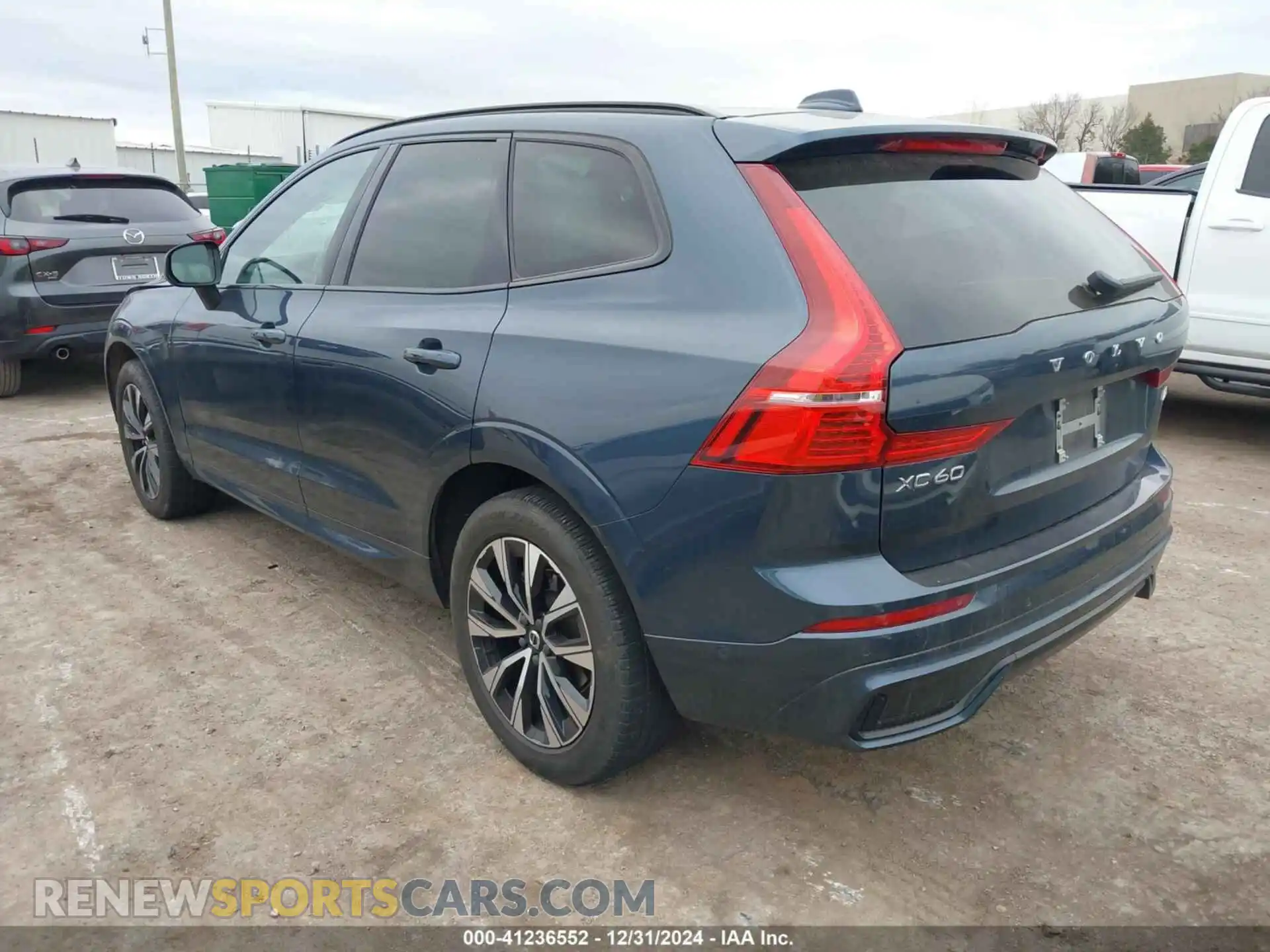 3 Photograph of a damaged car YV4L12DW2P1260907 VOLVO XC60 2023
