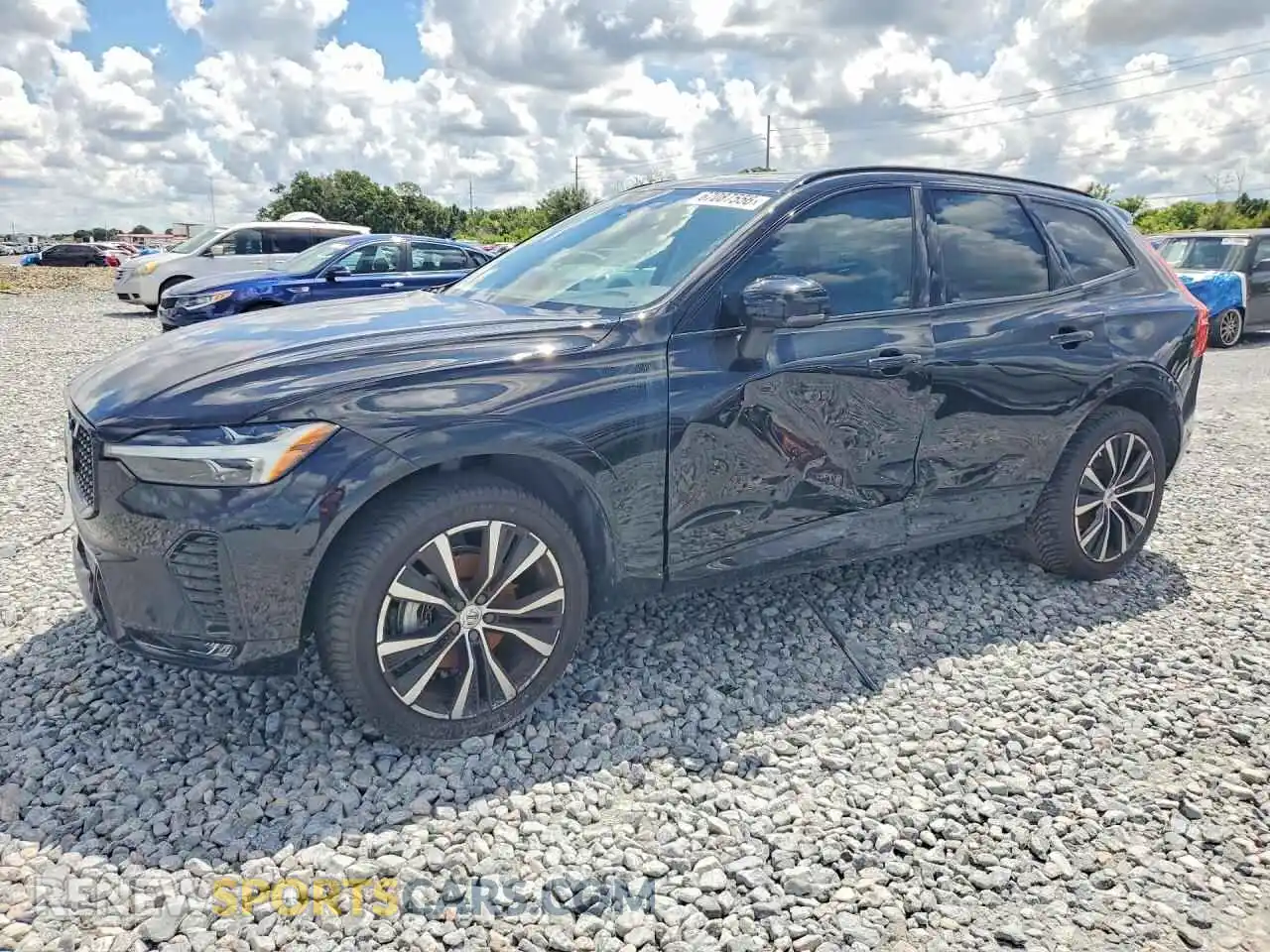 1 Photograph of a damaged car YV4L12RL2P1370239 VOLVO XC60 2023